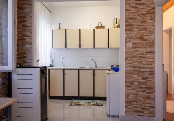 Chorvátsko, ostrov Murter - Exluzívne na predaj prízemný rodinný dom pri pláži