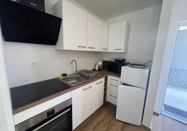 Chorvátsko, ostrov Vir - Na predaj novostavba apartmánu s vlastnou záhradou za TOP cenu!