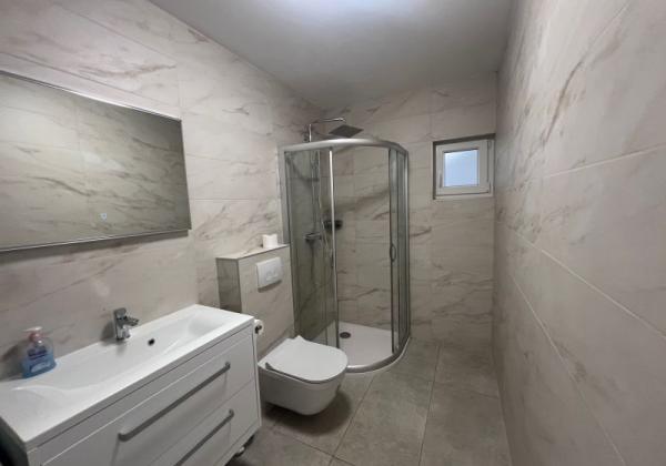 Chorvátsko, ostrov Vir - Na predaj novostavba apartmánu s vlastnou záhradou za TOP cenu!