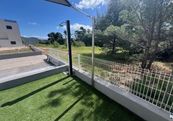 Chorvátsko, ostrov Vir - Na predaj novostavba apartmánu s vlastnou záhradou za TOP cenu!