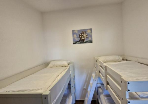 Chorvátsko, ostrov Vir - Na predaj priestranný apartmán s výhľadom na more!