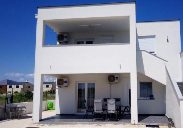 Na predaj dom 3x apartmán len 100m od mora - Chorvátsko -Privlaka