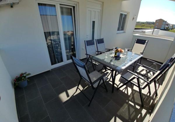 Na predaj dom 3x apartmán len 100m od mora - Chorvátsko -Privlaka