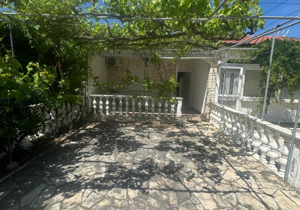 Chorvátsko - Exkluzívne na predaj domček len 100m od mora jedinečná ivestícia