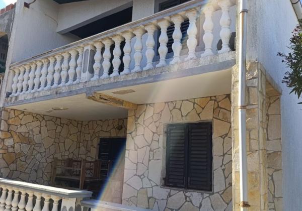 Chorvátsko - Na predaj dom 2x apartmán výhodná investícia