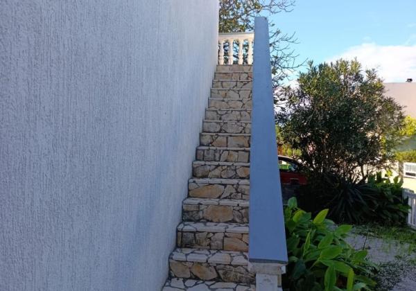 Chorvátsko - Na predaj dom 2x apartmán výhodná investícia