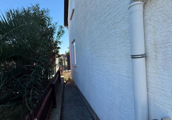 Chorvátsko - Dom 2x apartmán, výhodná investícia na ostrove Vir