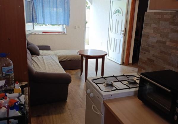 Chorvátsko na predaj: Apartmán  len 200 m od mora na ostrove Vir