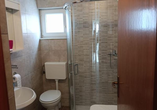 Chorvátsko na predaj: Apartmán  len 200 m od mora na ostrove Vir