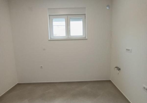 Chorvátsko Novostavba rodinného domu so záhradou na ostrove Vir