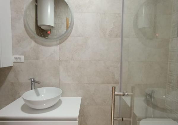 Chorvátsko Novostavba rodinného domu so záhradou na ostrove Vir