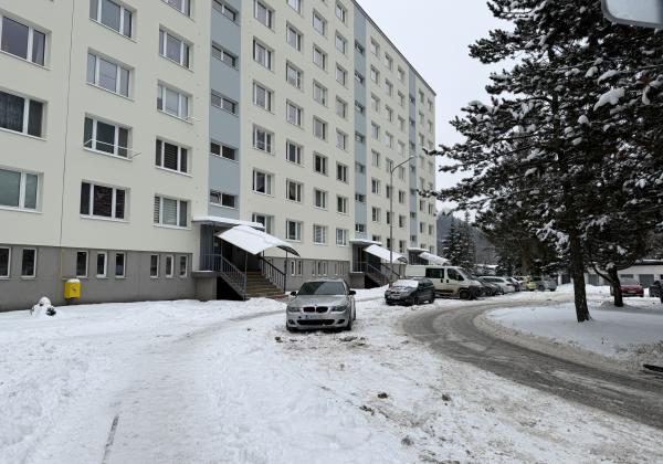 Na predaj 1 - izbový byt v Brezne - Štvrť L. Novomeského