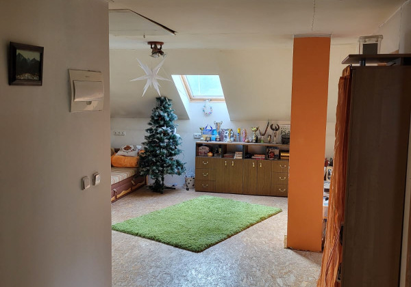 Rodinný dom na predaj skolaudovaný v roku 2007, Poľná ulica - Brezno