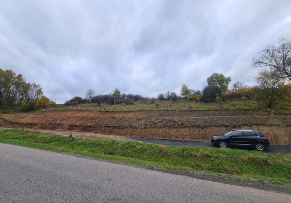 STAVEBNÉ PARCELY na výstavbu rodinných domov, LOPEJ