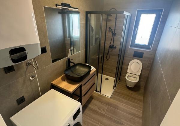 Chorvátsko - Kompletne zariadená novostavba len 50m od mora v Privlake