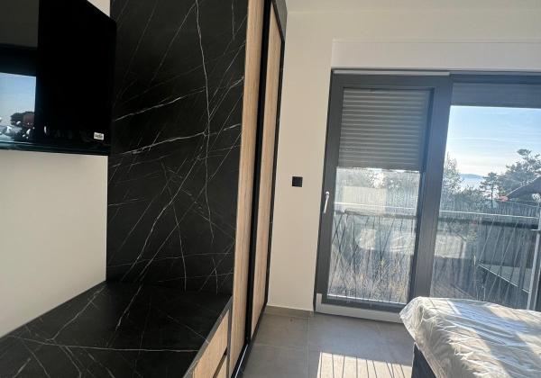 Chorvátsko - Kompletne zariadená novostavba len 50m od mora v Privlake