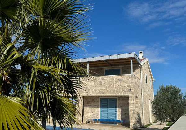 Chorvátsko! Len u Nás v ponuke KAMENNÝ DOM S BAZÉNOM LEN 300M OD MORA – PRIVLAKA