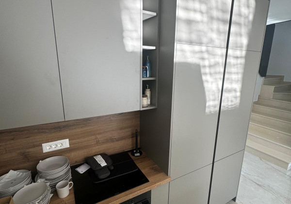 Chorvátsko - Novostavba zariadeného domu s výhľadom na more a bazénom v Privlake