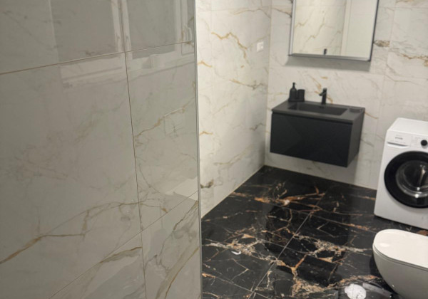 Chorvátsko - Novostavba zariadeného domu s výhľadom na more a bazénom v Privlake