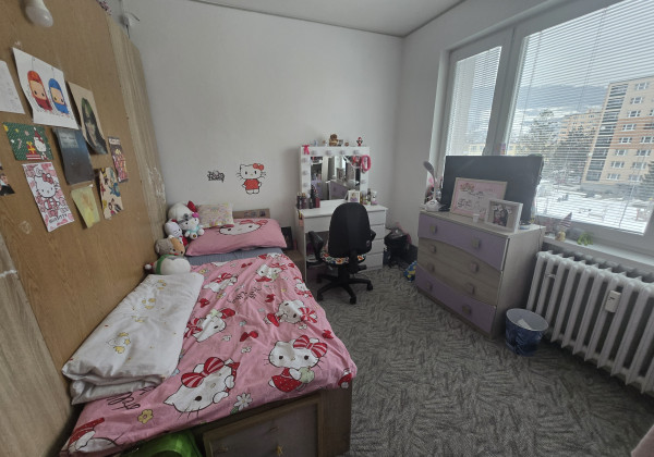 Exkluzívny 3-izbový byt s južnou loggiou v srdci Brezna