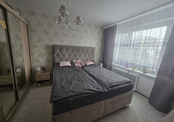 Exkluzívny 3-izbový byt s južnou loggiou v srdci Brezna