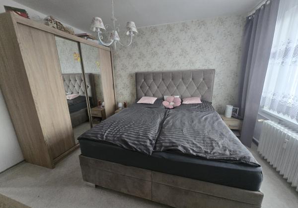 Exkluzívny 3-izbový byt s južnou loggiou v srdci Brezna