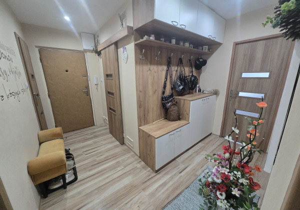 Exkluzívny 3-izbový byt s južnou loggiou v srdci Brezna