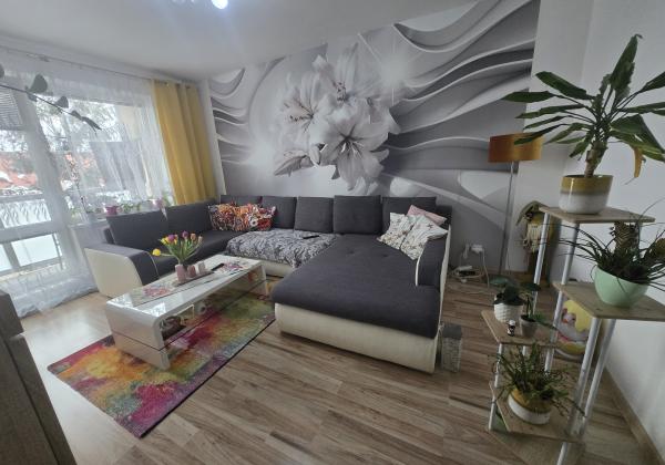 Exkluzívny 3-izbový byt s južnou loggiou v srdci Brezna