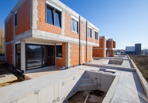 Chorvátsko, Privlaka -Len u nás v ponuke na predaj dom s bazénom-novostavba,200 m od mora