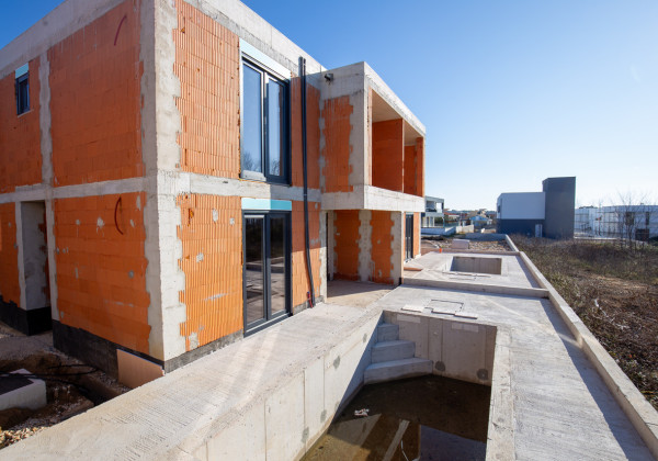 Chorvátsko, Privlaka -Len u nás v ponuke na predaj dom s bazénom-novostavba,200 m od mora