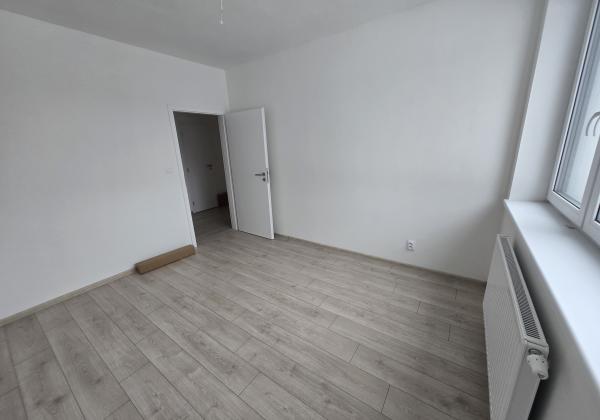 SLNEČNÝ 3-IZBOVÝ BYT V NOVOSTAVBE S PRÉMIOVOU KUCHYŇOU A PARKOVANÍM