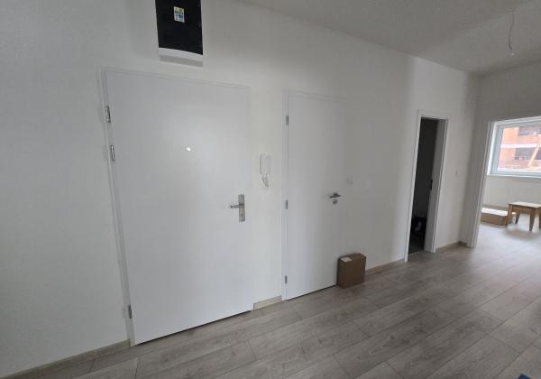 SLNEČNÝ 3-IZBOVÝ BYT V NOVOSTAVBE S PRÉMIOVOU KUCHYŇOU A PARKOVANÍM