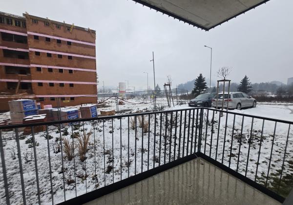 SLNEČNÝ 3-IZBOVÝ BYT V NOVOSTAVBE S PRÉMIOVOU KUCHYŇOU A PARKOVANÍM