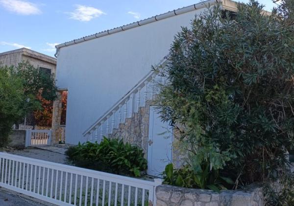 Chorvátsko - Na predaj dom 2x apartmán výhodná investícia