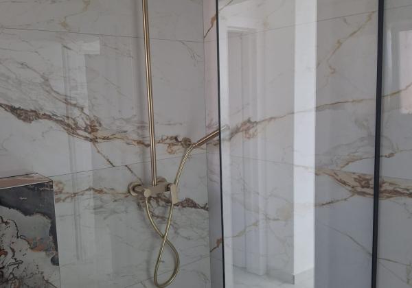 Chorvátsko : Nádherný dom s bazénom a panoramatickým výhľadom na more – Ostrov Vir!