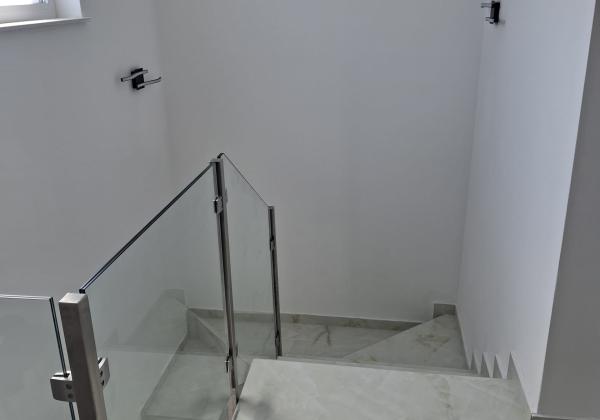 Chorvátsko : Nádherný dom s bazénom a panoramatickým výhľadom na more – Ostrov Vir!