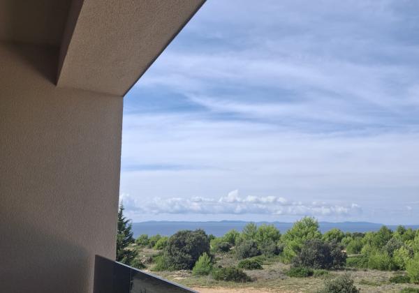 Chorvátsko : Nádherný dom s bazénom a panoramatickým výhľadom na more – Ostrov Vir!