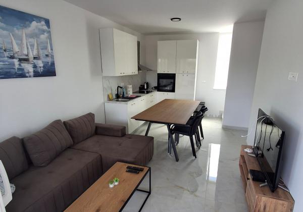 Chorvátsko : Nádherný dom s bazénom a panoramatickým výhľadom na more – Ostrov Vir!