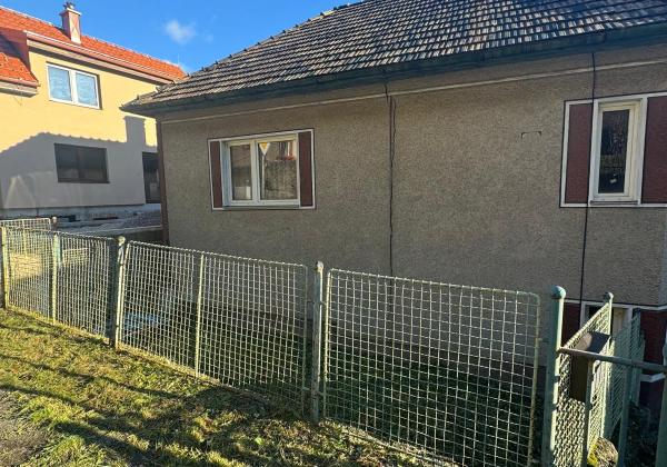 Na predaj dom - pozemok za výhodnú cenu v blízkosti Banskej Bystrice