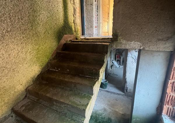 Na predaj dom - pozemok za výhodnú cenu v blízkosti Banskej Bystrice