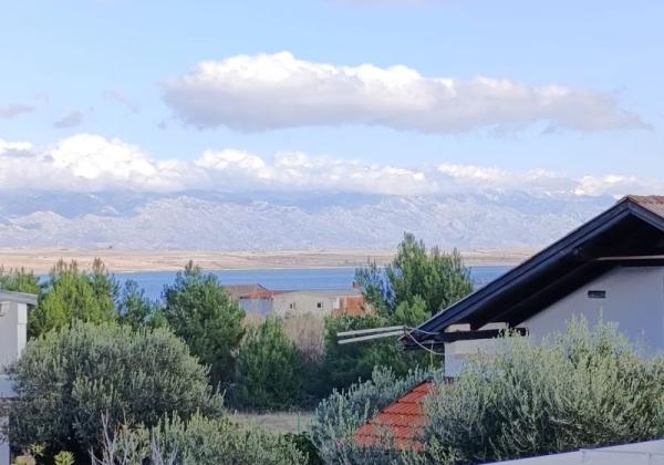 Chorvátsko- Na predaj dom 2x apartmán len 250m od mora