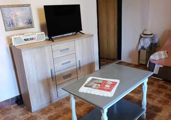 Chorvátsko- Na predaj dom 2x apartmán len 250m od mora