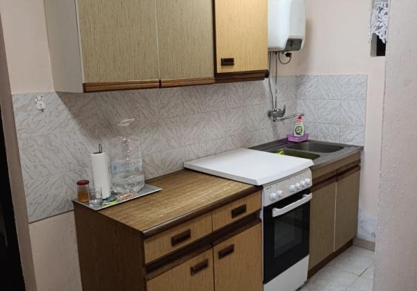 Chorvátsko- Na predaj dom 2x apartmán len 250m od mora