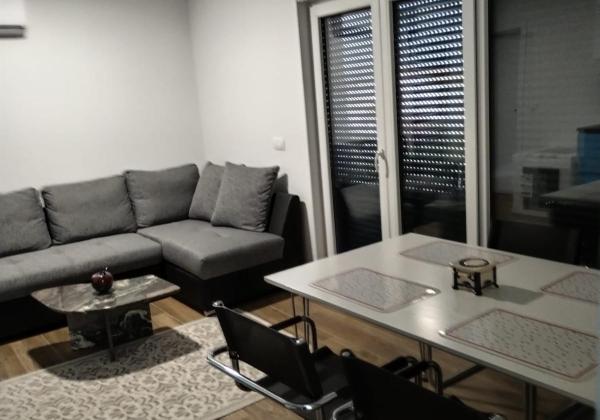 Zariadený apartmán blízko mora, Chorvátsko - Petrčane