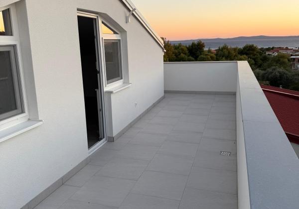 Chorvátsko , ostrov Vir - Na predaj podkrovný apartmán s výhľadom na more