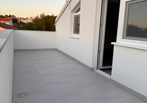 Chorvátsko , ostrov Vir - Na predaj podkrovný apartmán s výhľadom na more