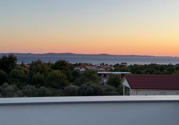 Chorvátsko , ostrov Vir - Na predaj podkrovný apartmán s výhľadom na more