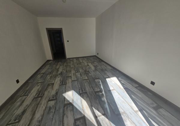 EXKLUZÍVNE: Štýlový 2,5-izbový byt s balkónom v príjmenej lokalite