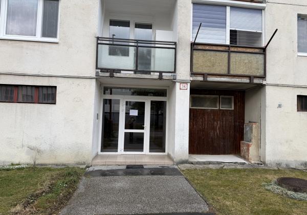 Pekný 3 izbový byt Závadka nad Hronom