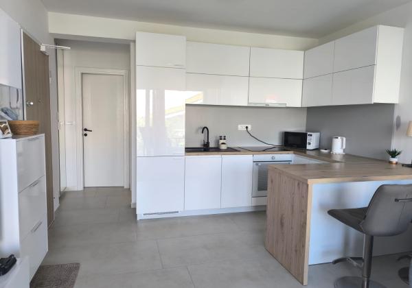 Chorvátsko - Novostavba 250m od mora a krásnej pláže